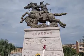 从湖北到北京，18岁女孩骑行上千公里来大学报到图片