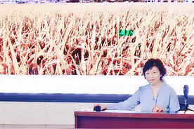 这所中学的高中生为何爱选修政治？｜上好思政课，落实立德树人根本任务图片