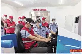 坪山40名“老司机”打卡安全教育图片