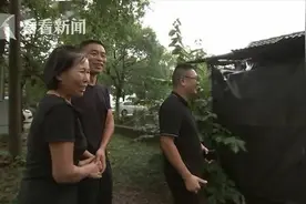 女儿上大学 35位“爸爸”组团送行：你尽管往前走，有我们做后盾图片