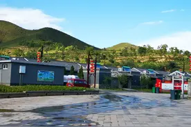 河北张家口崇礼区：被冰雪改变的塞外小城图片