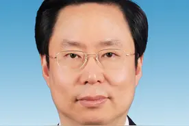 中央批准蓝绍敏同志任中共贵州省委委员、常委、副书记，吴强同志任中共贵州省委常委图片