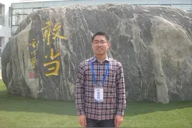 他，带出烟台四中今年两名北大生｜教育筑梦者图片