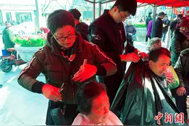 兰州女志愿者23载公益助学扶困：凡事用心就好图片
