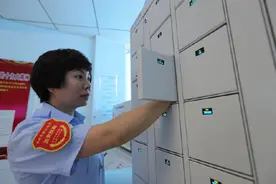 高级！全面检测驾驶员身体状况 天津公交集团智能设备上线图片