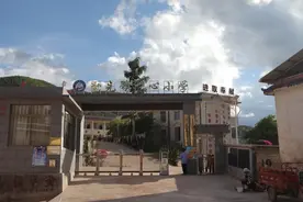 中缅边境往事③︱丛林里的语言学家图片