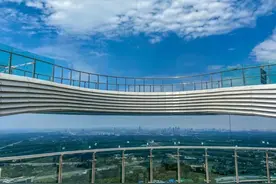 成都也有“高空栈道”了图片