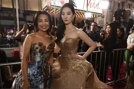 美人计 | 初代花木兰温明娜带着女儿演《花木兰》，居然是个小甜甜图片