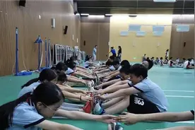 下雨天不能外出运动？看看杭州中小学体育老师的“脑洞”图片