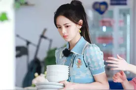 红人馆 | 杨超越和赵丽颖终于在《中餐厅》汇合了！本季最期待画面图片