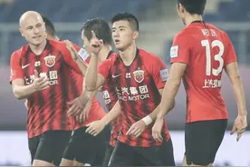 不断奔跑就有无限可能，李圣龙诠释努力的意义图片