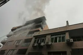 浙江一少年被困火灾现场，发现时已停止心跳！3分钟后奇迹发生了图片