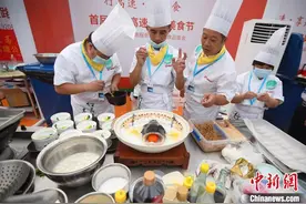 中国高速公路美食节在江苏举办，各地厨师齐聚厨艺“大PK”图片