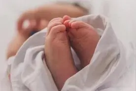 印度男子划开怀孕7月妻子的肚子，竟为检查胎儿是否是男孩图片