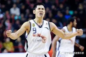 中国男篮传奇落幕，曾是辽篮门面，为首钢夺冠，翟晓川送祝福图片