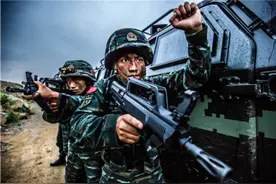 突破极限，看特战队员沙场砺精兵图片