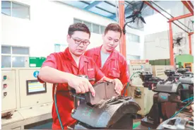 黄俊：用绝技护航“满分”零件图片