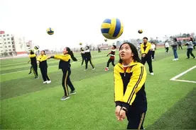 两部门：体育纳入中考计分科目，分值将逐步提升图片