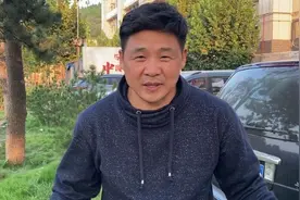 果然视频│演员来喜参加农民丰收节接受壹点采访，秀贯口送祝福视频封面