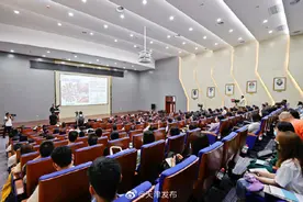京津冀台中医药传承与发展研讨会在津举办 张伯礼：中医是宝贝 早晚会发光图片