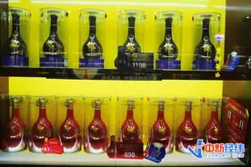 节前茅台等多家白酒厂家提价，经销商却优惠促销，为何？图片