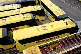 疫情期大巴闲置 日本车库打造巴士迷宫花式自救图片