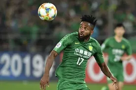 从快乐“吐饼”到领跑射手榜，巴坎布人生开挂图片