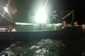 浙江福建广西海警紧急救援海上遇险群众图片