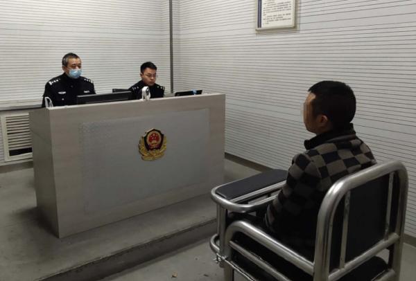 济南警方通报最“惨”犯罪团伙！白天躲在兴隆山里，晚上睡睡袋