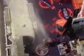 北京一商场内表演冷烟花被消防水炮浇灭，承办方遭罚3万元图片