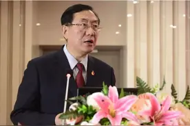 医院院长的敛财术：被查前还在通过假住院套取医保金图片