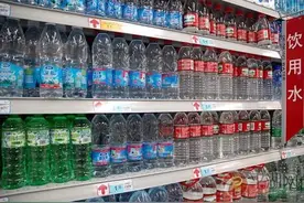 矿泉水、纯净水、凉白开…傻傻分不清楚，各种饮用水到底有什么不同？图片