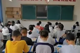 中学班级62名学生全是班干部，老师：提高责任感视频封面