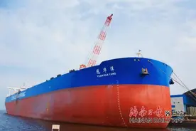 30万吨级！海南登记注册史上最大吨位油轮入籍“中国洋浦港”图片