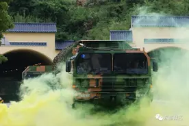 热点｜岸导团联手防化营，出击图片