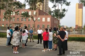 群众说事 干部解题｜七旬老汉学心理图片