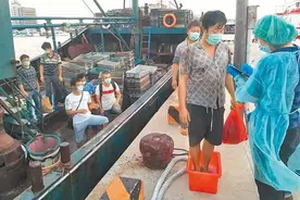 台海巡队以“越界”为由扣押大陆渔船图片