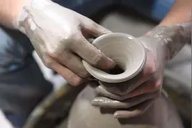 【“豫”见非遗】手把手教你烧制钧瓷视频封面