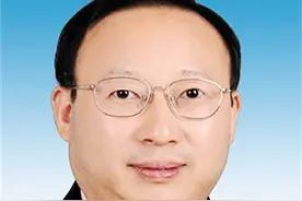 内蒙古自治区人民代表大会常务委员会决定任职名单图片