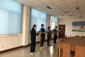 欢歌劲舞庆丰年，同心共唱中国梦！乡村振兴莱州朱桥服务队举办庆祝农民丰收节文艺晚会图片