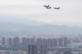 台北上空战机轰鸣绿媒惊呼"开战了？" 台军紧急辟谣图片
