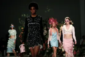 米兰时装周——Blumarine品牌时装秀图片