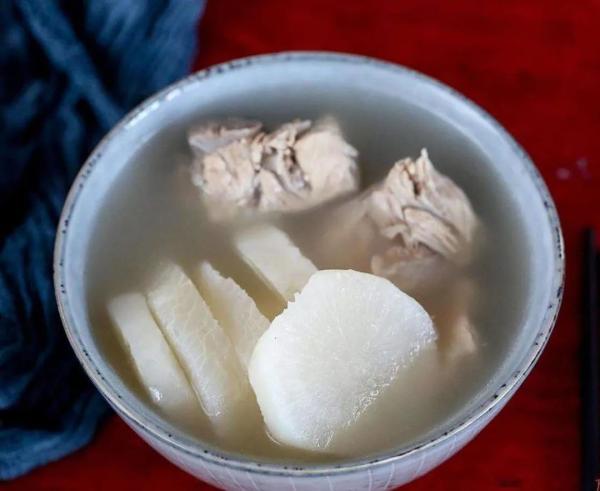 喝汤比吃肉更有营养吗？