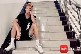 海经院大二男生宿舍开“理发店”视频走红网络 生意红火到需提前预约图片