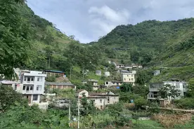 石山脱贫志：七百弄突围图片