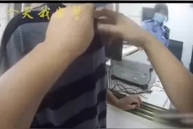驾照理论考试作弊 被交警当场抓现行视频封面