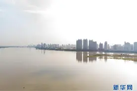 松花江干流洪峰通过哈尔滨段图片