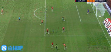 国安遭遇争议判罚，徐亮直播中爆粗：N****，确实有点过分了图片