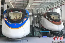 时速160公里地铁列车亮相广州地铁图片