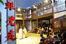 东航云南客舱部开展“红色青春礼赞，蓝天砥砺初心”党建活动图片